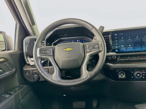 Used 2023 Chevrolet Silverado 1500 LT image 17