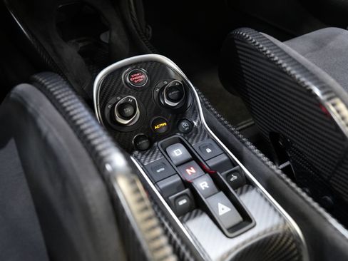 Used 2020 McLaren 600LT Spider RWD image 48