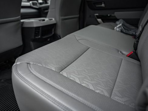 Used 2025 Toyota Tundra Limited image 38