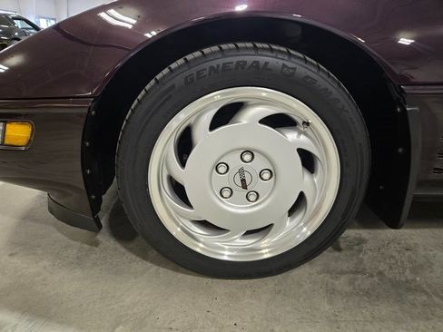 Used 1992 Chevrolet Corvette Coupe image 31