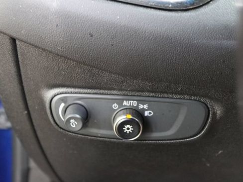 Used 2019 Chevrolet Equinox LT FWD image 15