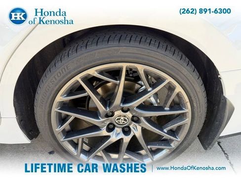 Used 2025 Toyota Camry SE FWD image 3
