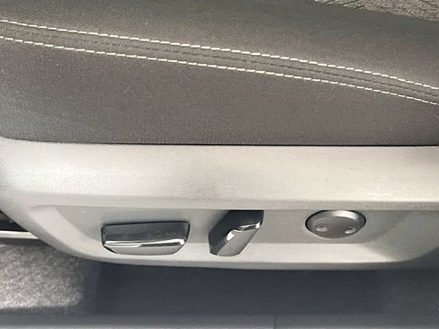 Used 2026 Nissan Rogue SV FWD image 17