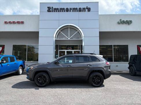 Certified 2022 Jeep Cherokee Latitude w/ Sun & Sound Group AWD/4WD image 1