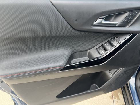 Used 2025 Chevrolet Equinox RS w/ Convenience Package III image 13