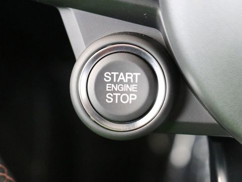New 2025 Alfa Romeo Stelvio Sprint AWD/4WD image 18