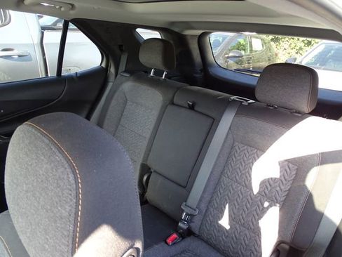 Used 2022 Chevrolet Equinox LT FWD image 9
