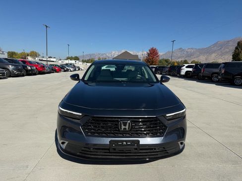 Used 2025 Honda Accord Touring image 8