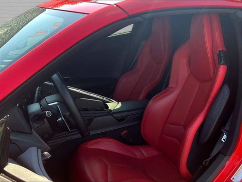 Used 2020 Chevrolet Corvette Stingray Coupe w/ Z51 Performance Package RWD image 17