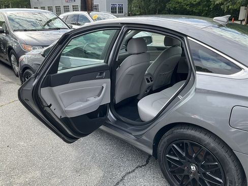 Used 2018 Hyundai Sonata SEL FWD image 14