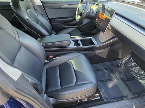 Used 2022 Tesla Model 3 image 31