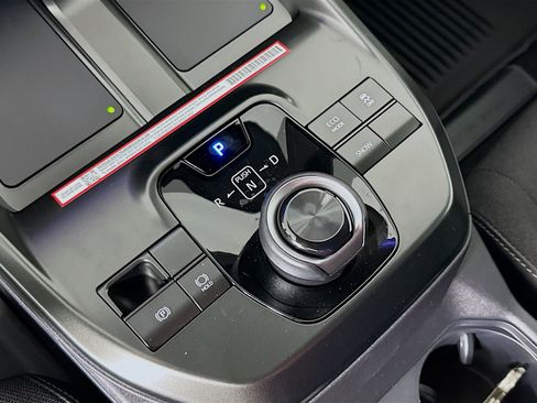New 2026 Toyota C-HR AWD/4WD image 17