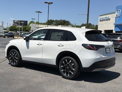 New 2026 Honda HR-V EX-L image 3