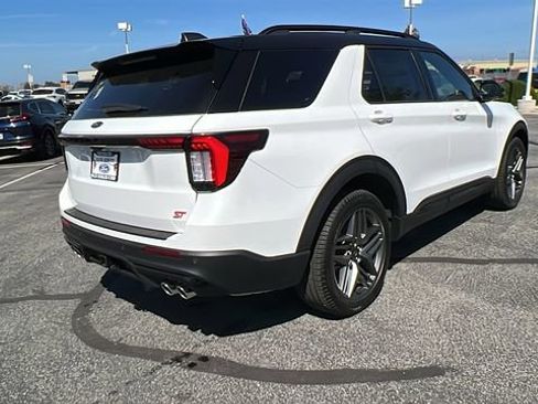 New 2026 Ford Explorer ST image 3