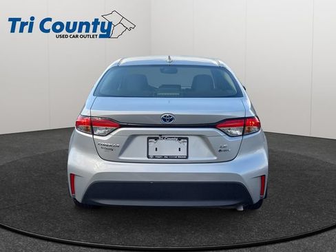 Certified 2025 Toyota Corolla LE FWD image 6