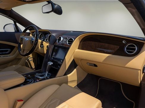 Used 2015 Bentley Continental GT image 18