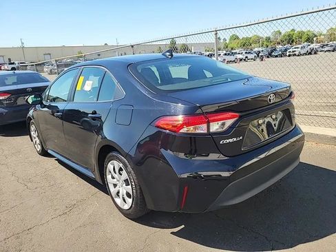Used 2023 Toyota Corolla LE image 4