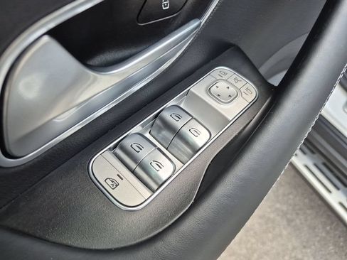 Used 2024 Mercedes-Benz GLS 580 4MATIC image 20