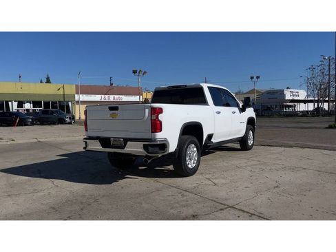 Used 2022 Chevrolet Silverado 2500 LTZ w/ LTZ Plus Package image 2