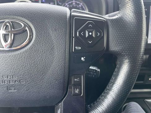 Used 2024 Toyota 4Runner TRD Off-Road Premium image 32