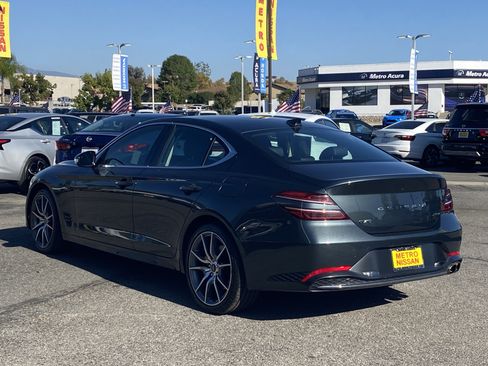 Used 2023 Genesis G70 2.0T image 5