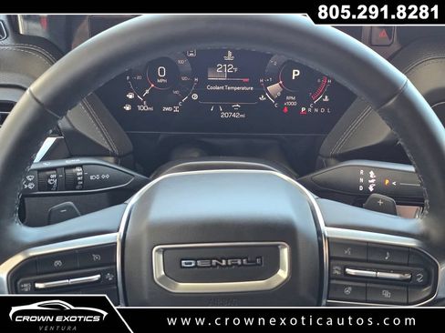 Used 2025 GMC Yukon XL Denali AWD/4WD image 39