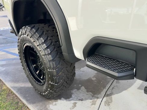 Used 2025 GMC Sierra 2500 AT4X AWD/4WD image 55