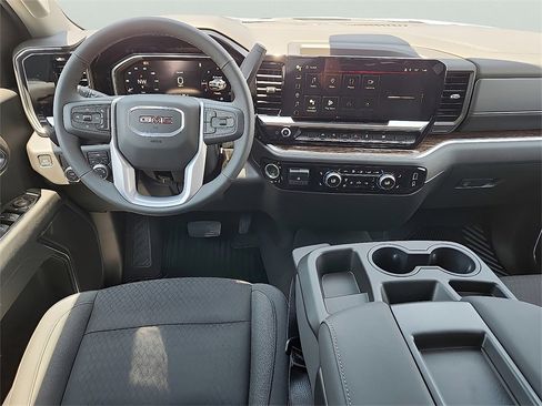 New 2026 GMC Sierra 1500 SLE w/ Preferred Package image 11
