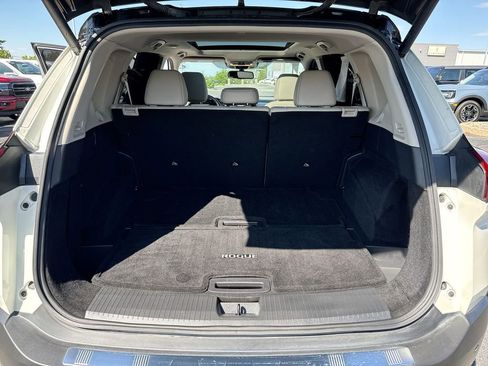 Used 2023 Nissan Rogue SL FWD image 25