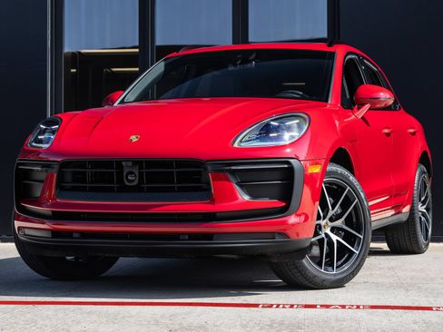 New 2026 Porsche Macan AWD/4WD image 1