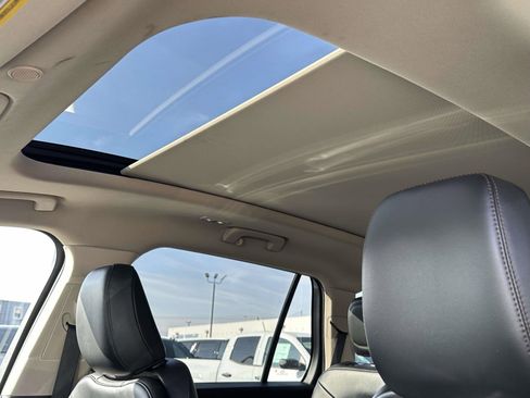 Used 2024 Lincoln Aviator AWD w/ Premium Package image 9