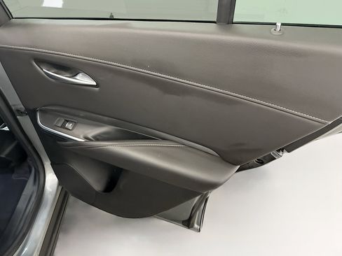 Used 2024 Cadillac XT4 Premium Luxury image 32