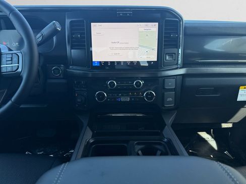 New 2026 Ford F250 Lariat w/ Black Appearance Package image 40