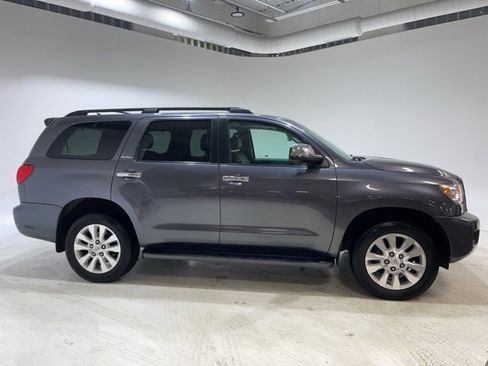 Used 2014 Toyota Sequoia Platinum image 4