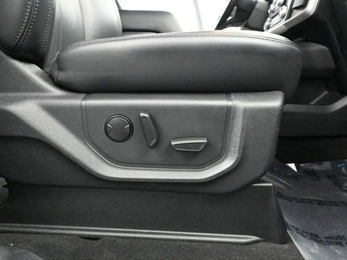 Used 2024 Ford Expedition Max XLT image 52