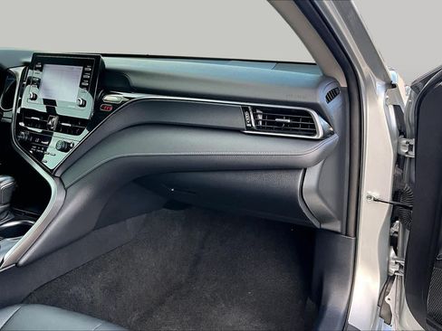 Used 2024 Toyota Camry SE FWD image 17