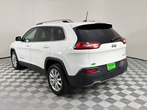 Used 2016 Jeep Cherokee Limited image 3