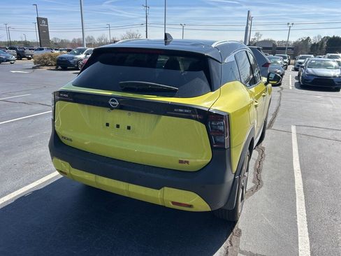 Used 2025 Nissan Kicks SR image 6