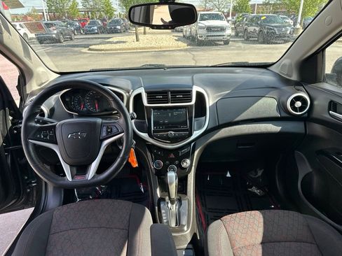 Used 2019 Chevrolet Sonic LT FWD image 30