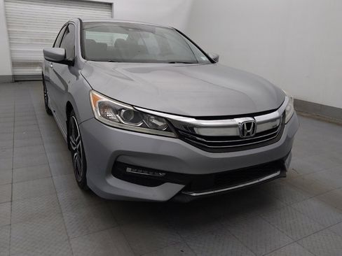 Used 2017 Honda Accord Sport image 13