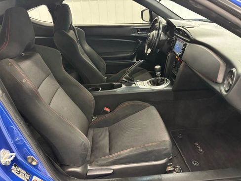 Used 2018 Subaru BRZ Premium image 32