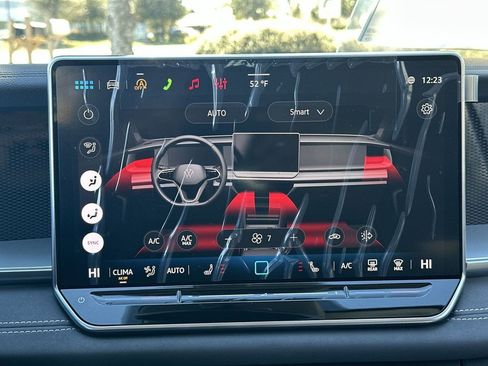 New 2026 Volkswagen Tiguan SE image 19