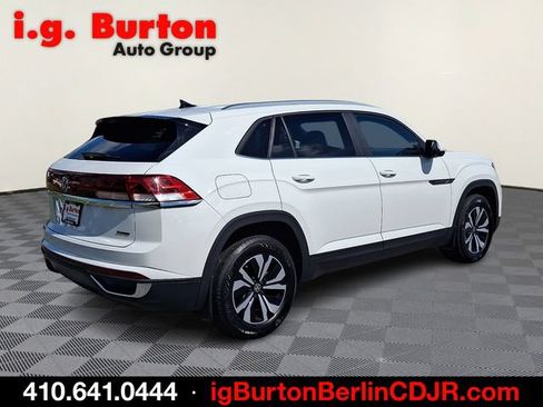 Used 2024 Volkswagen Atlas Cross Sport SE AWD/4WD image 6