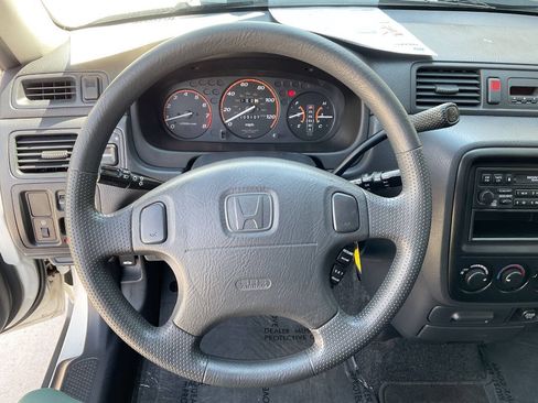 Used 2001 Honda CR-V LX image 17