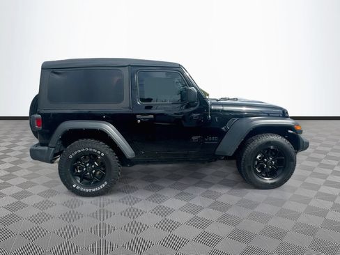 Used 2022 Jeep Wrangler Sport AWD/4WD image 5