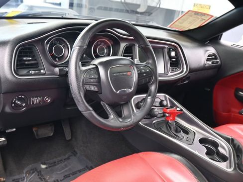 Used 2015 Dodge Challenger R/T Plus image 15