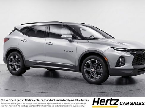 Used 2025 Chevrolet Blazer LT FWD image 1