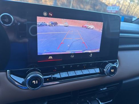 New 2026 GMC Canyon AT4 image 17