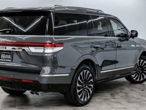 Used 2022 Lincoln Navigator Black Label image 10