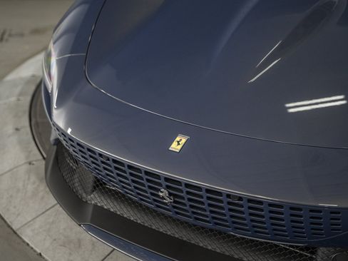 Used 2025 Ferrari Roma Spider RWD image 12
